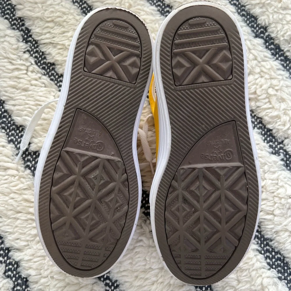 Converse Chuck Taylor All Star By You yellow embroidered platform sneakers - Picture 6 of 9